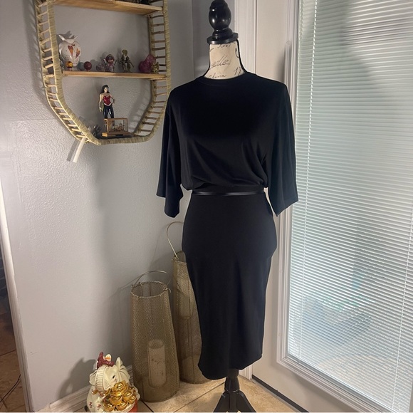 Givenchy Black Open Back Knee Length Tee Shirt Bodycon Viscose Dress Size 6 - Picture 1 of 16